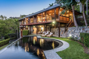 Iluka Luxury House With Ocean Views On Half Acre With Pool And Two Golf Buggies, Hamilton Island